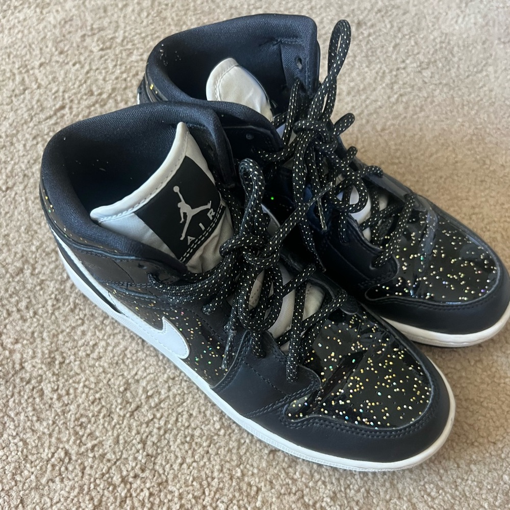 Nike Air Jordan’s- ADORABLE and like new! Youth Size 5.5 (7 women)